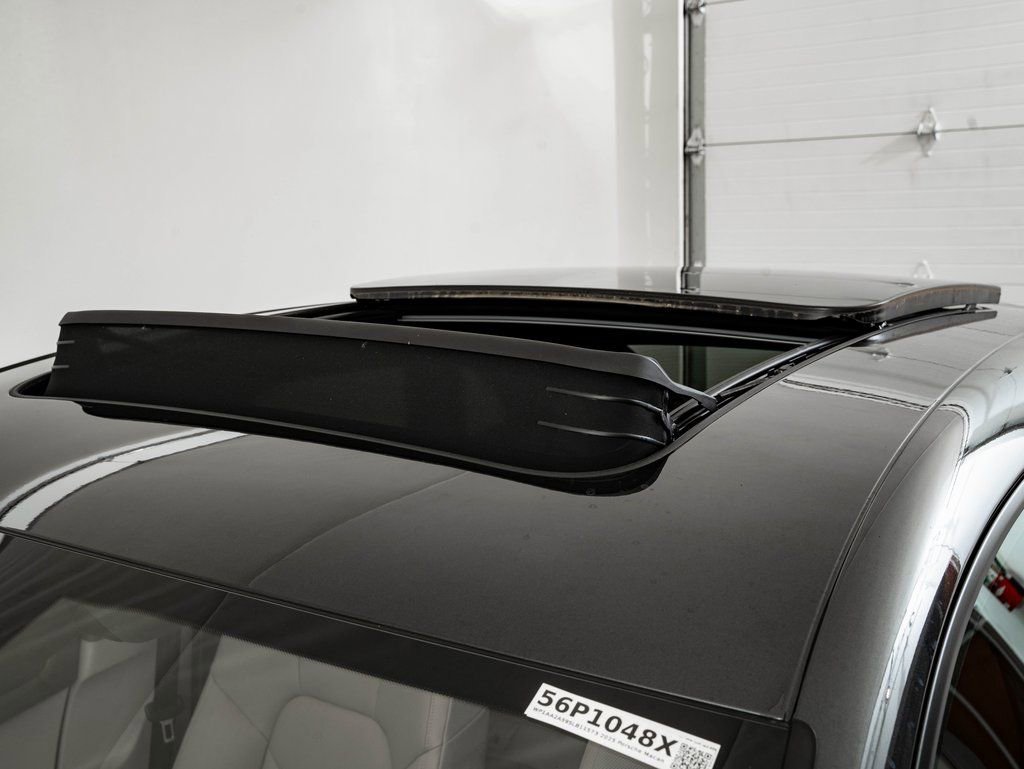 Used 2025 Volcano Grey Metallic Porsche  image 15