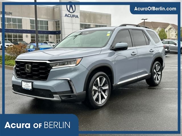 2024 Honda Pilot Touring AWD's photo