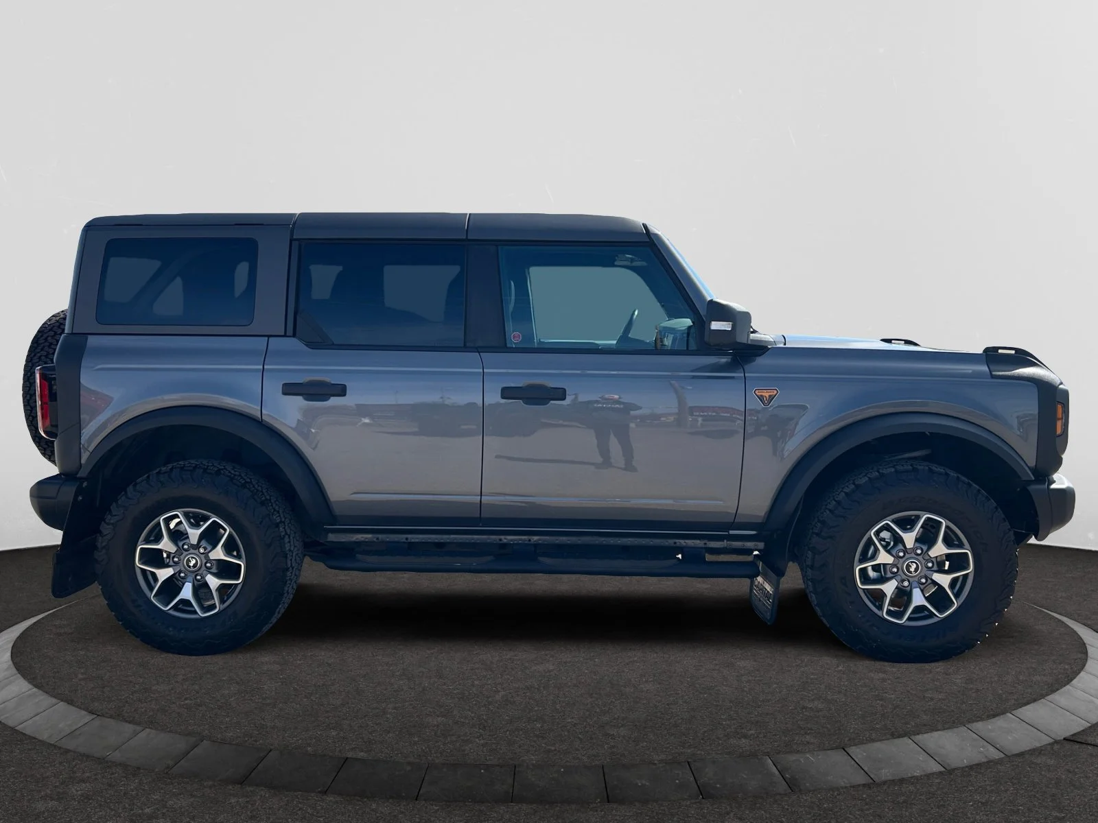 Used 2023 carbonized gray Ford Badlands Hardtop 4x4 Leather image 6