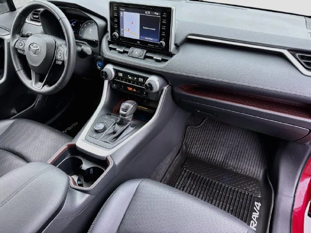 Used 2020 Red Toyota Limited image 27
