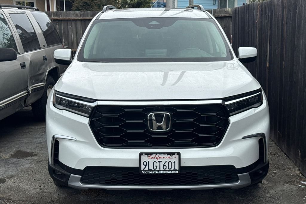 Used 2024 White Honda Elite image 5