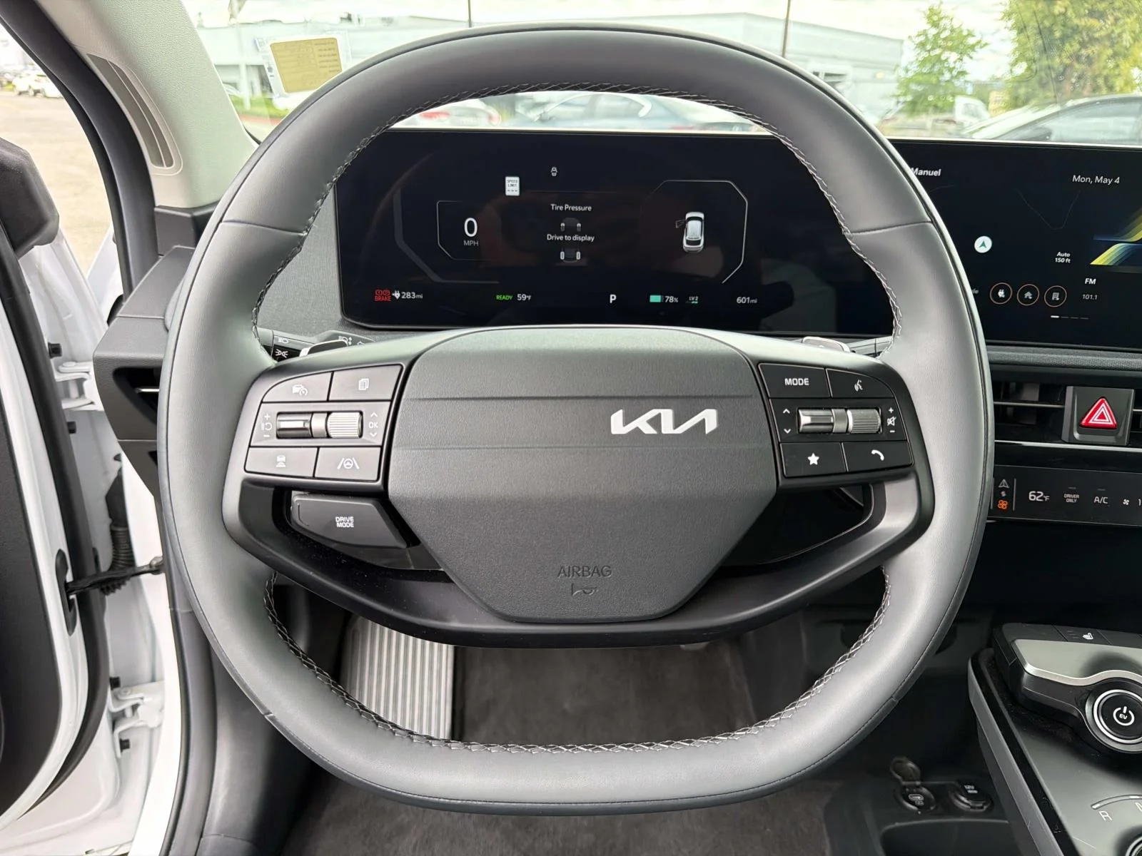 Used 2025 GLACIER WHITE P Kia Light Long Range RWD image 8