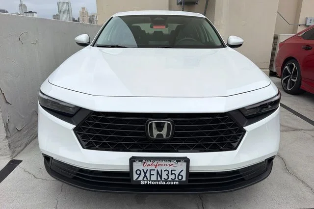 Certified Used 2025 Platinum White Pearl Honda LX image 3