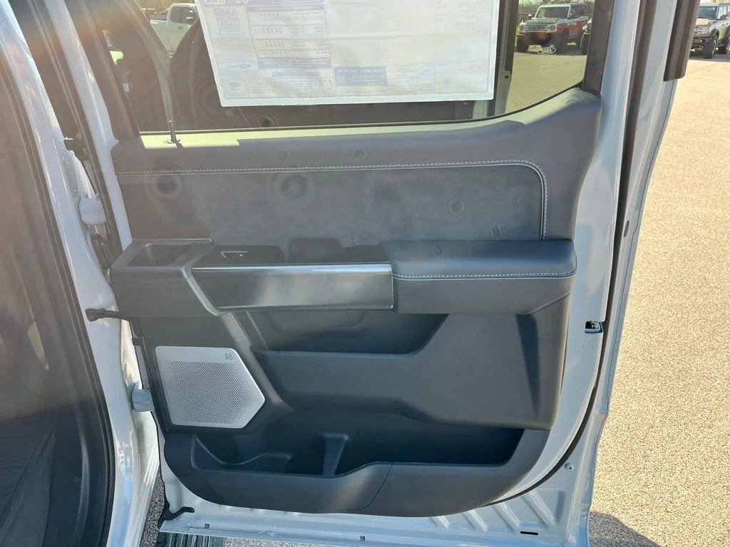 New 2026 White Ford Platinum image 9