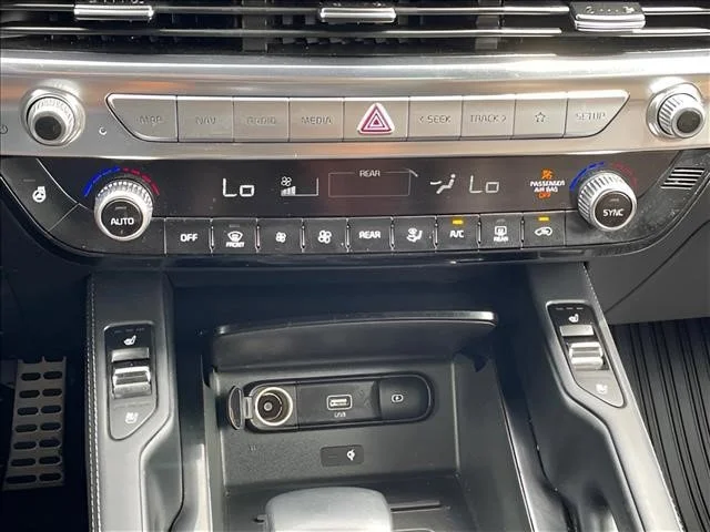 Used 2022 Wolf Gray Kia SX image 26