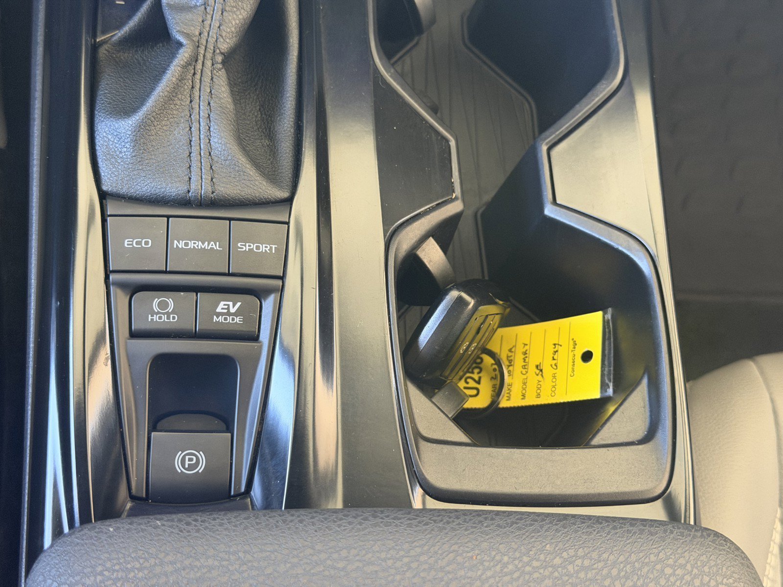 Used 2025 Underground Toyota SE image 12