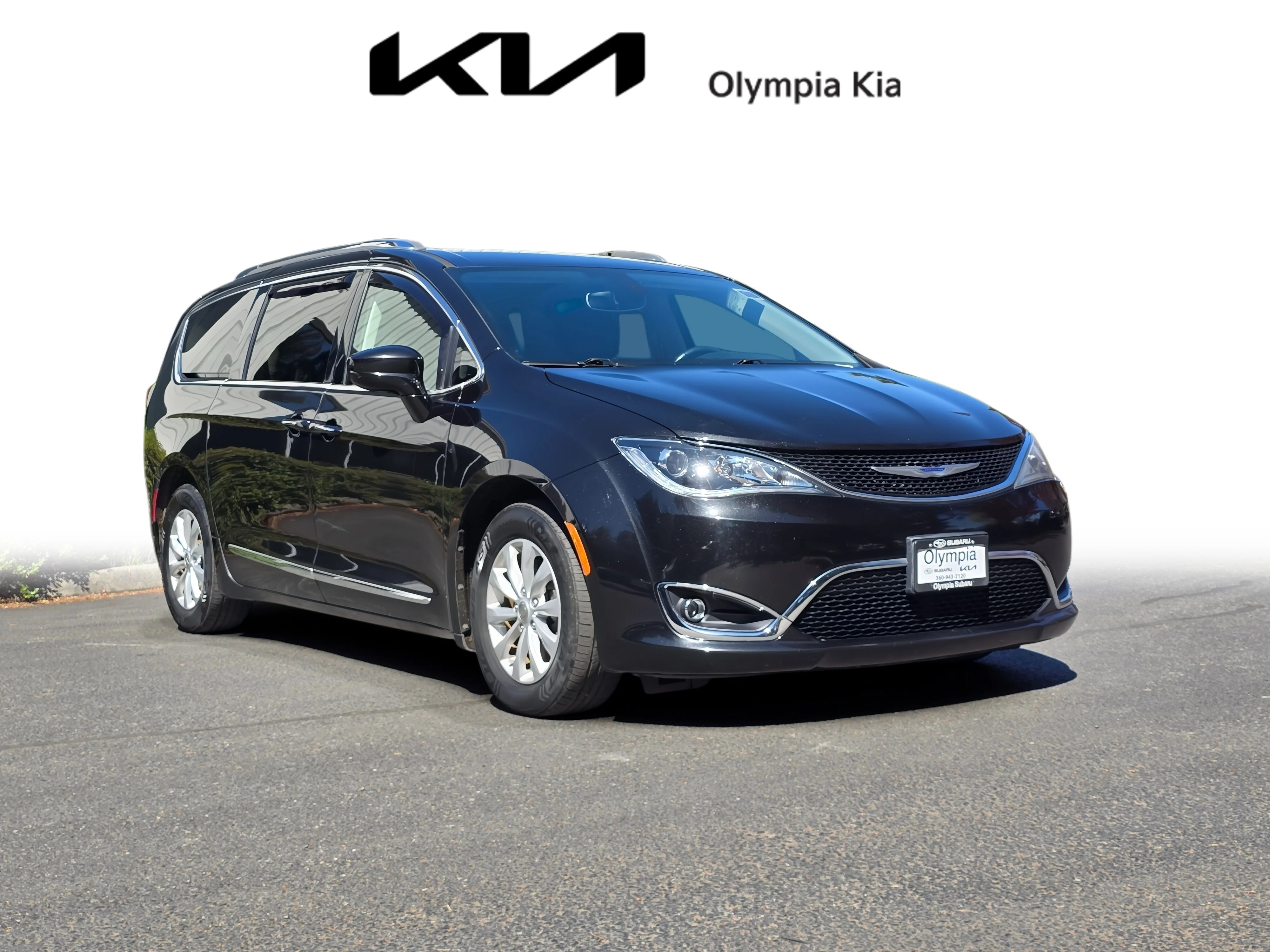 2018 Chrysler Pacifica Touring L's photo