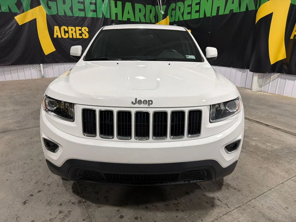 Used 2015 Bright White Clearcoat Jeep Laredo image 12