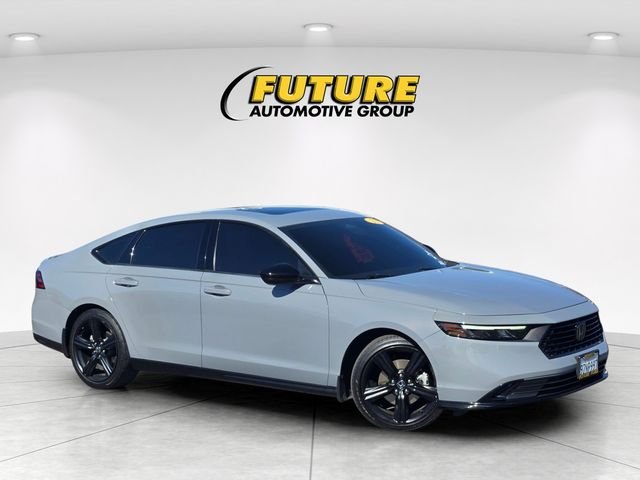 Used 2023  Honda Sport-L image 1
