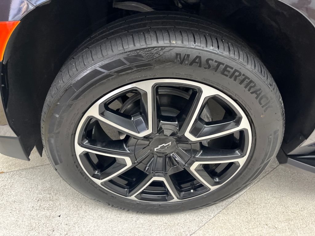 Used 2024 Gray Chevrolet RST image 9