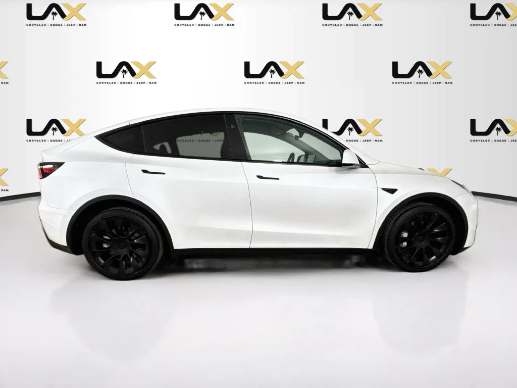 Used 2024 White Tesla Long Range image 8