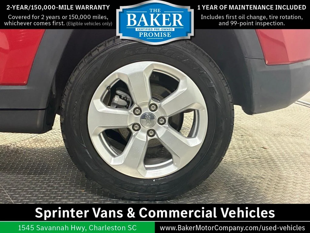 Used 2019 Red Jeep Latitude image 13