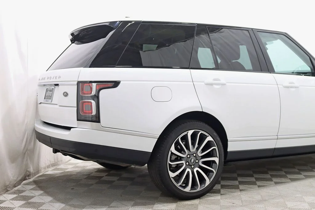 Used 2021 White Land Rover Westminster image 10
