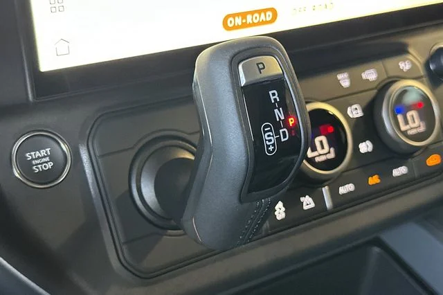 New 2026 Woolstone Green Land Rover S image 21
