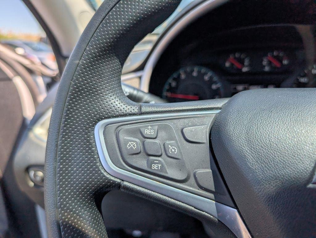 Used 2022 Summit White Chevrolet LT image 12