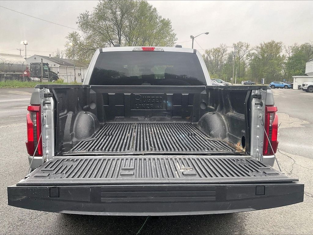 Used 2024 Silver Ford XLT image 30