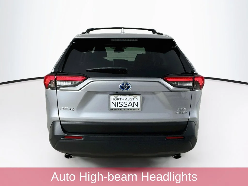 Used 2023 Silver Toyota XLE Premium image 6