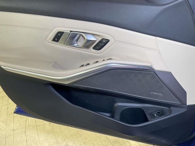 Used 2019 Blue BMW 330i xDrive image 34