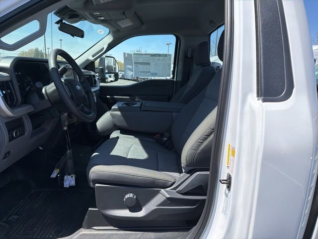 New 2026 Oxford White Ford F-250® XL image 15