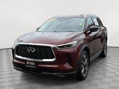Used 2022 Red INFINITI LUXE image 7