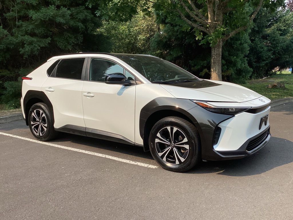 Certified Used 2024 Beige Toyota XLE image 9