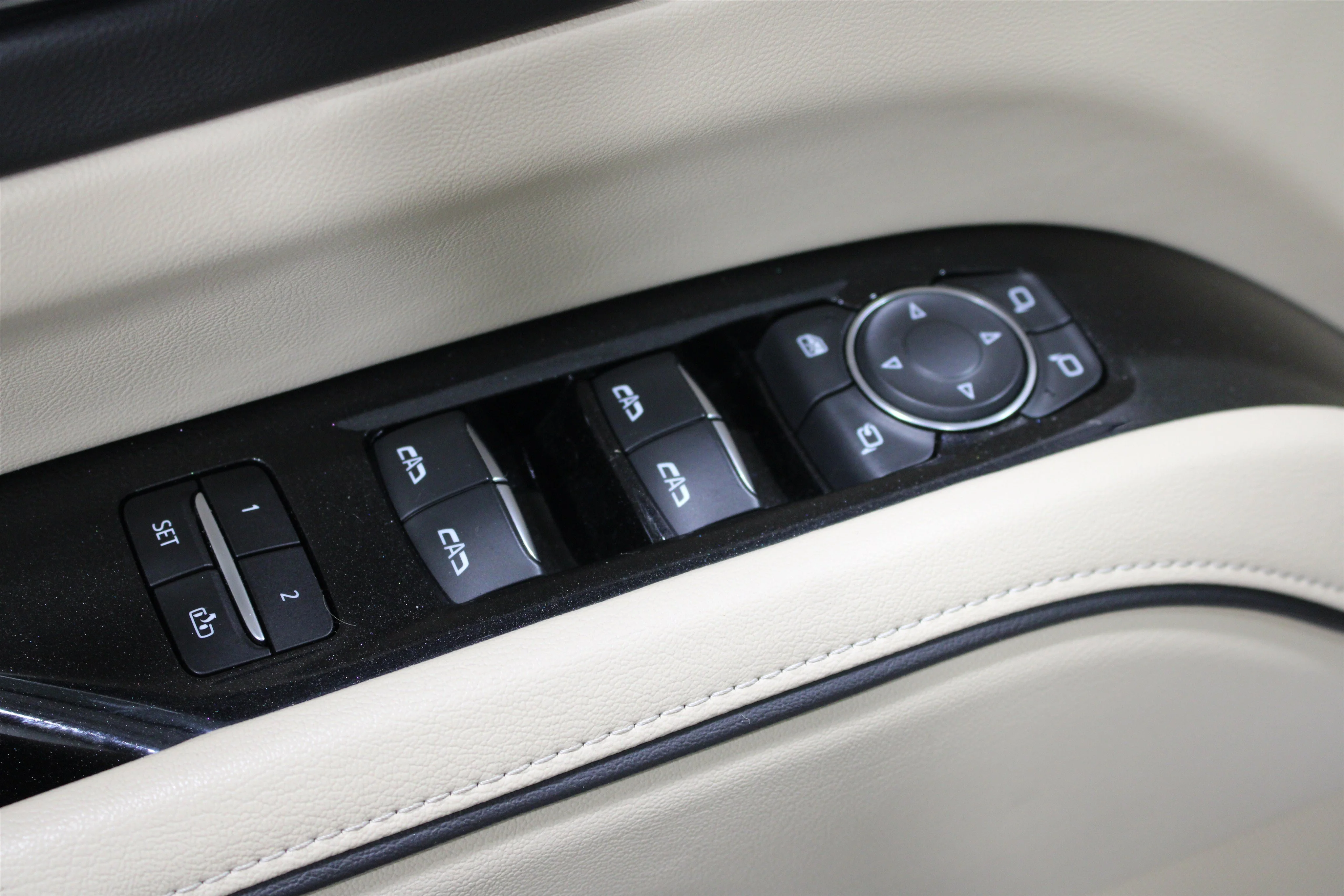 2021 Cadillac Escalade Premium Luxury - Photo 7