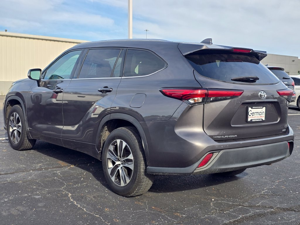 Certified Used 2021 Gray Toyota XLE image 5