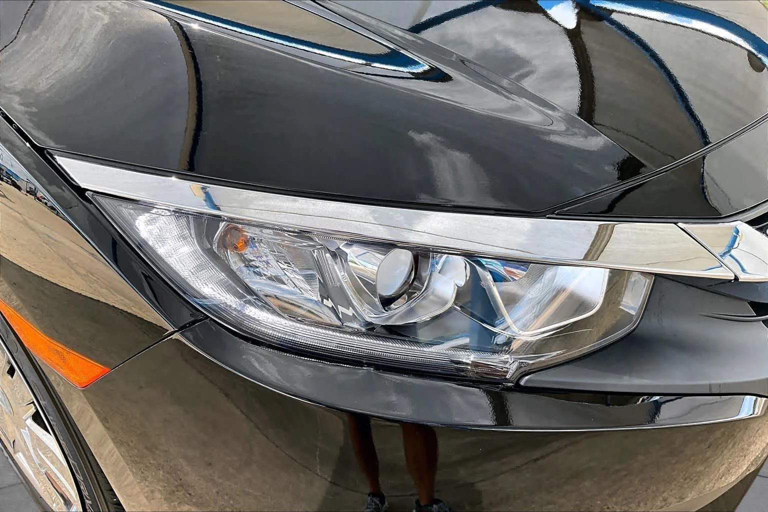 Certified Used 2018 Crystal Black Pearl Honda LX image 27