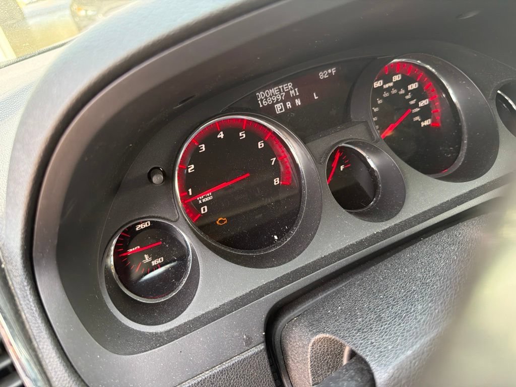 Used 2008 CARBON BLACK METALLIC GMC SLT1 image 13