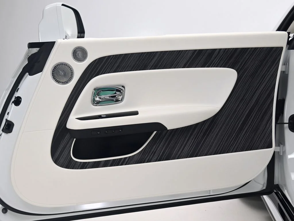 Certified Used 2025 Arctic White Rolls-Royce  image 21