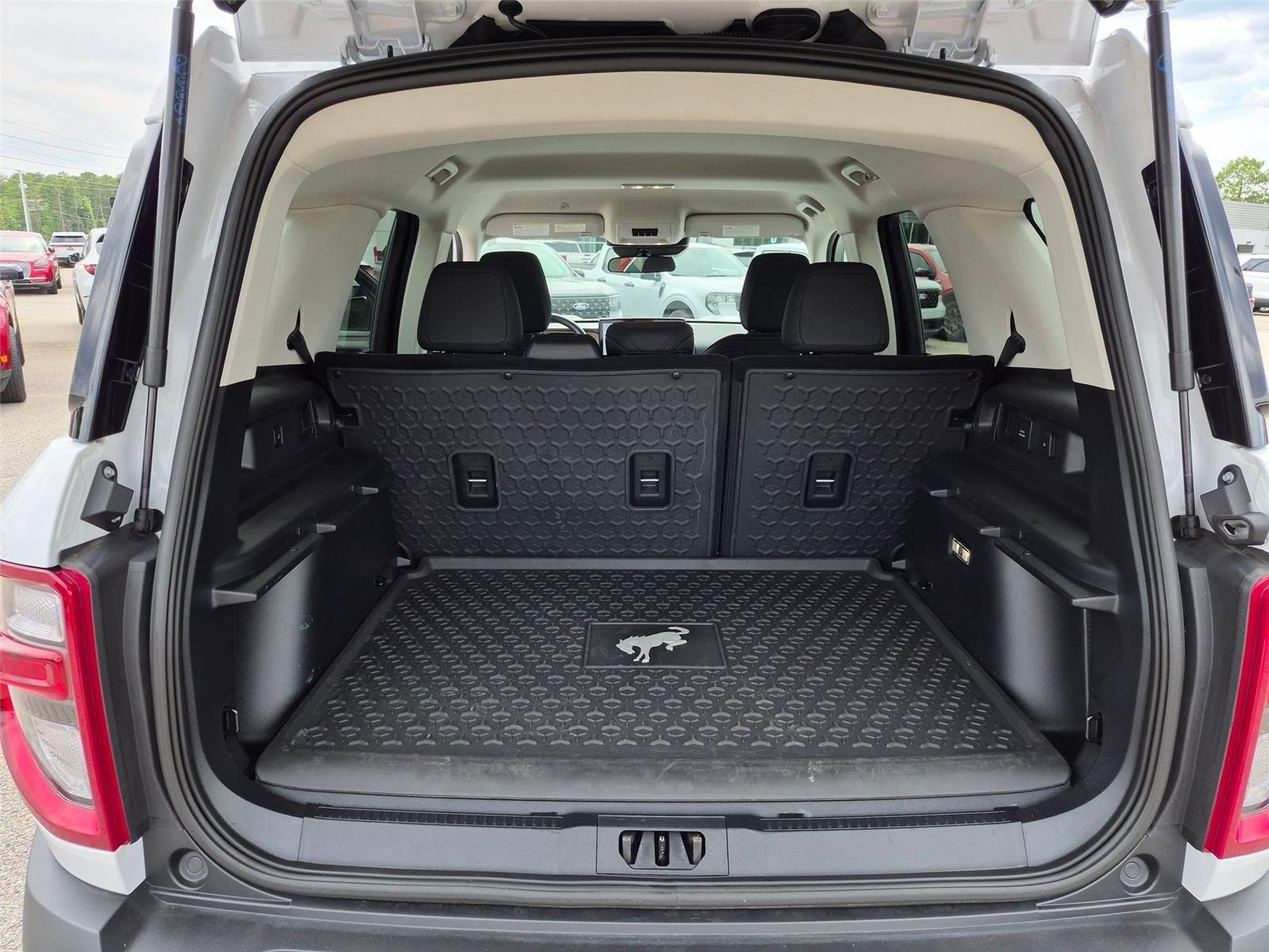 Used 2025 Oxford White Ford Big Bend image 25