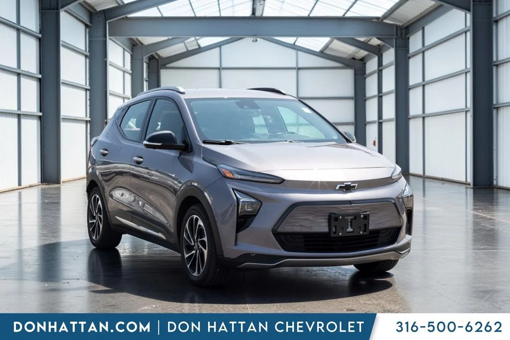 Used 2023 Gray Chevrolet Premier image 25