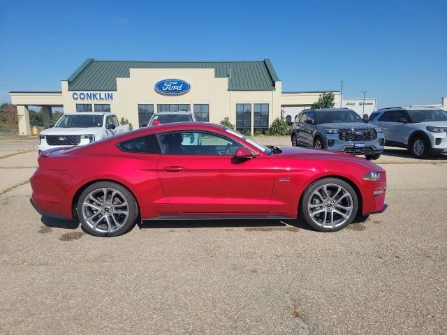 Used 2021 Red Metallic Ford GT Premium image 19