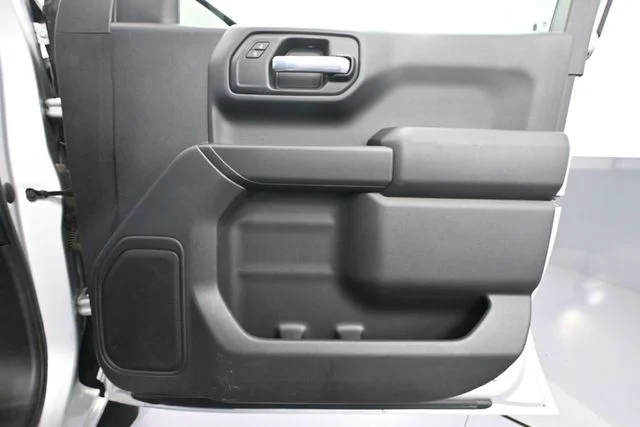 Used 2020 Silver Chevrolet WT image 40