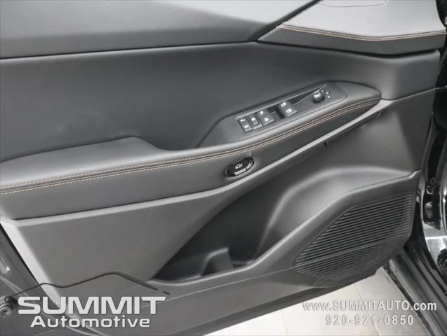 New 2026 Diamond Black Crystal Pearl-Coat Exterior Paint Jeep Limited image 42