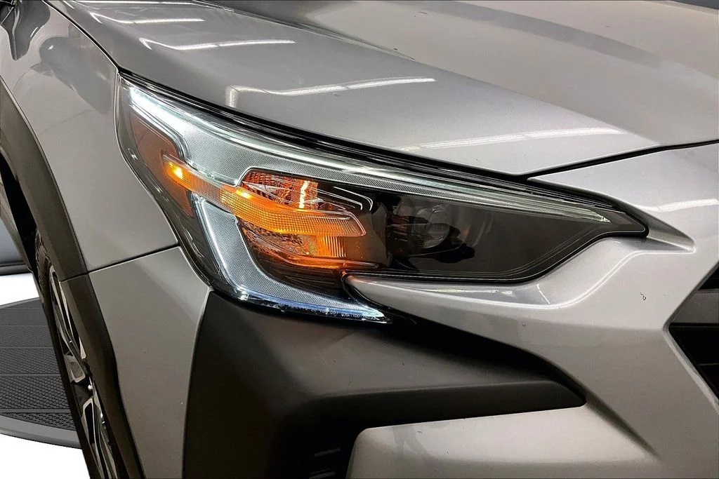 Used 2023 Silver Subaru Limited image 31