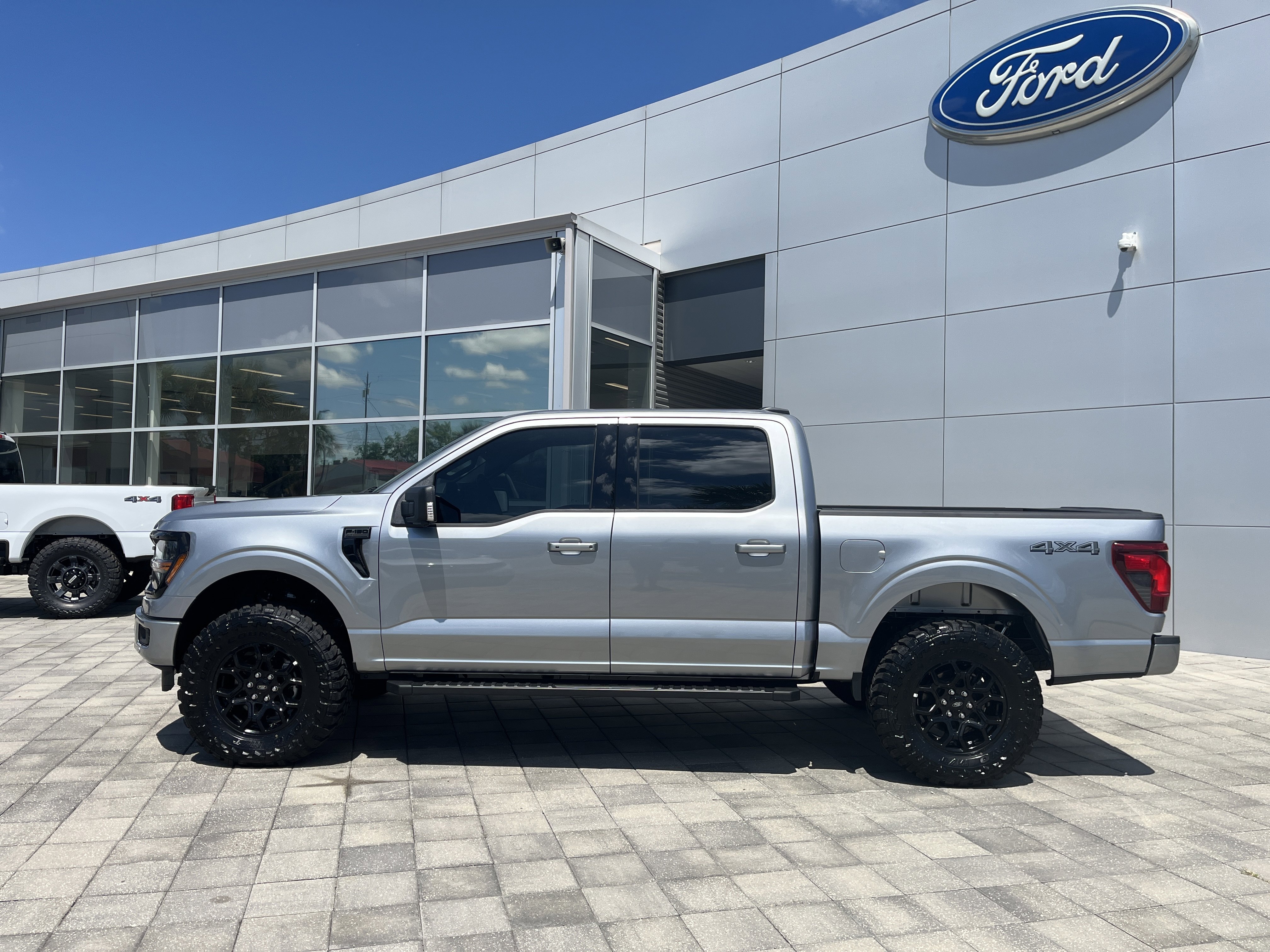 New 2026 Iconic Silver Metallic Ford XLT image 3