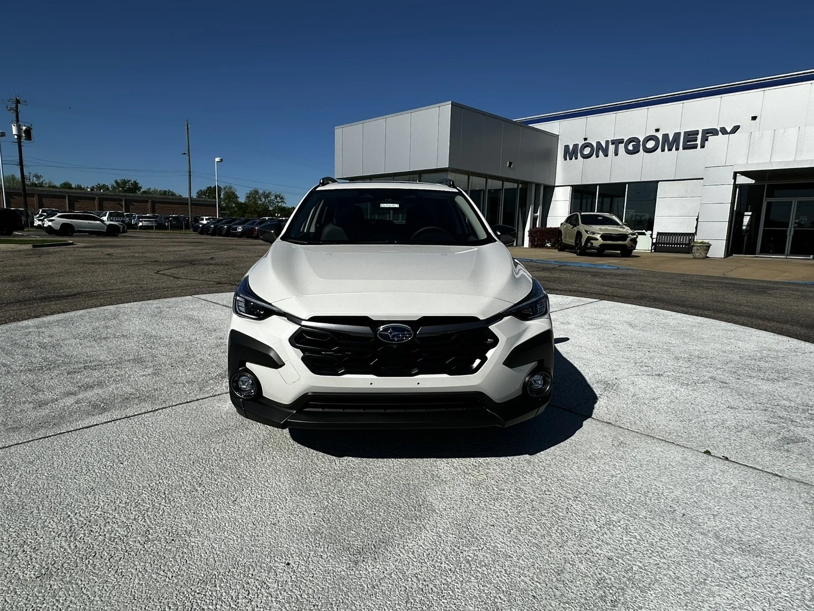 New 2026 CRYSTAL WHITE PEARL Subaru Limited Hybrid image 2