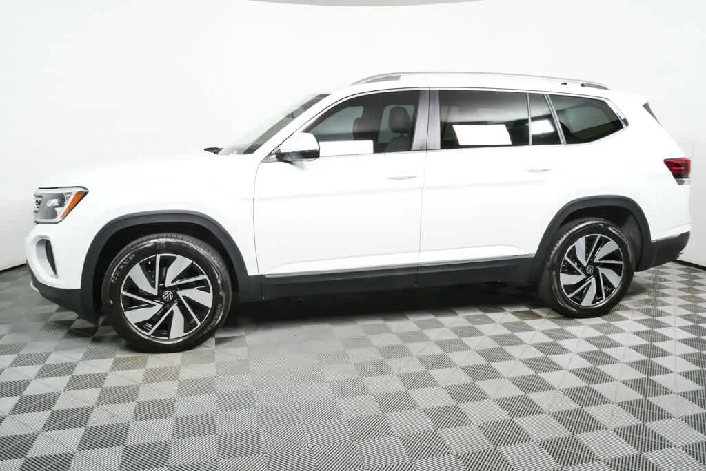 New 2026 Opal White Pearl Volkswagen 2.0T SEL image 30