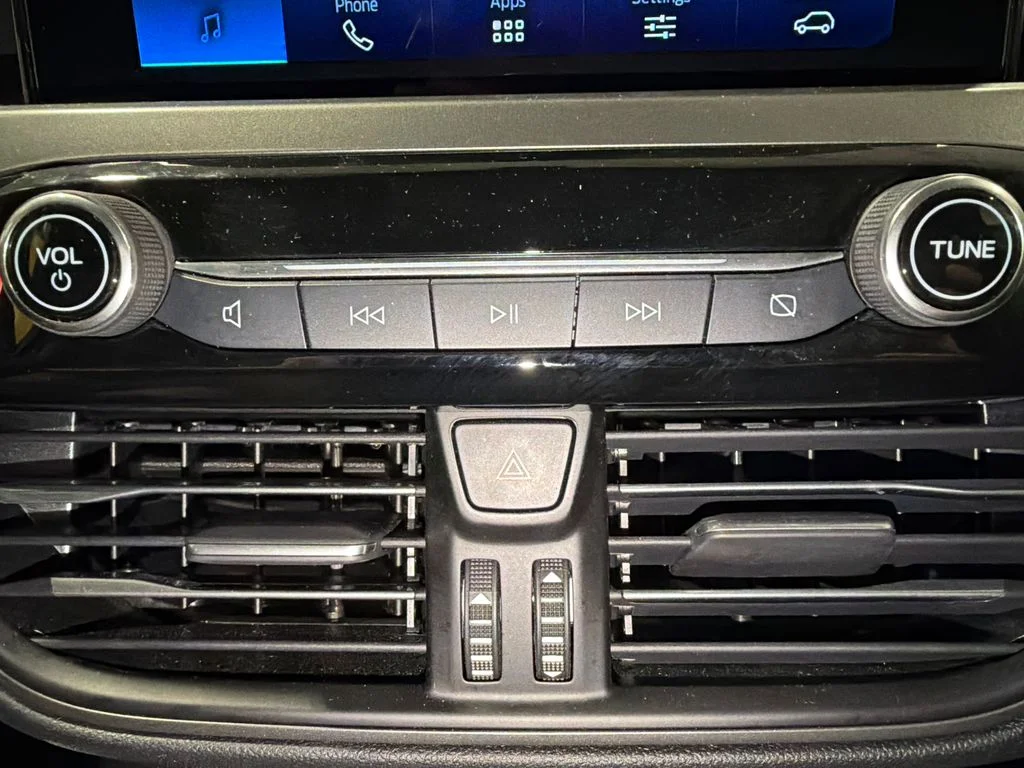 Used 2025 AGATE BLACK METALLIC Ford Active image 30