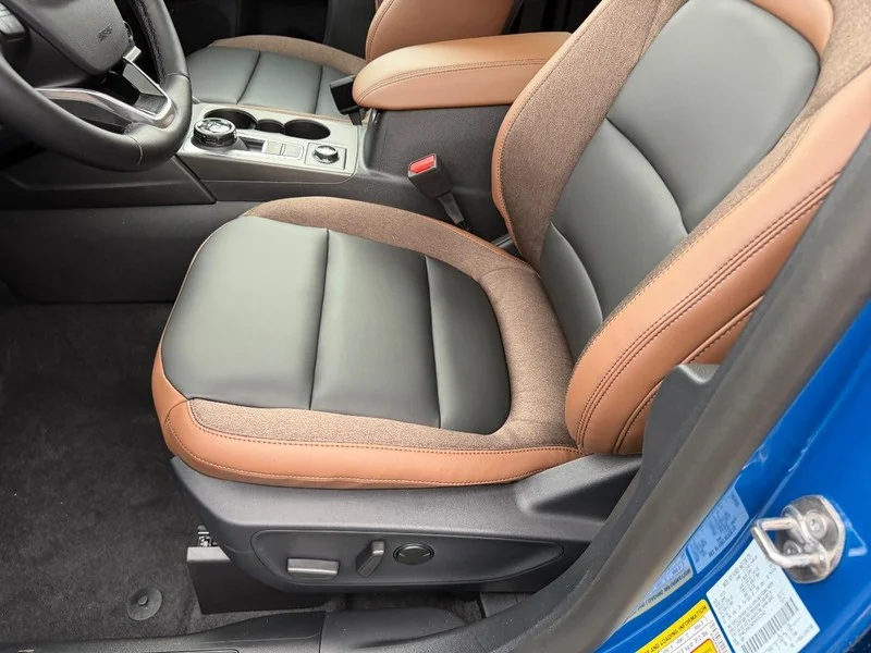 New 2025 Velocity Blue Metallic Ford Outer Banks® image 21