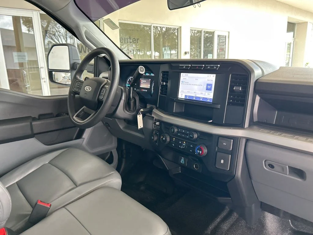 Used 2024 White Ford XL image 23