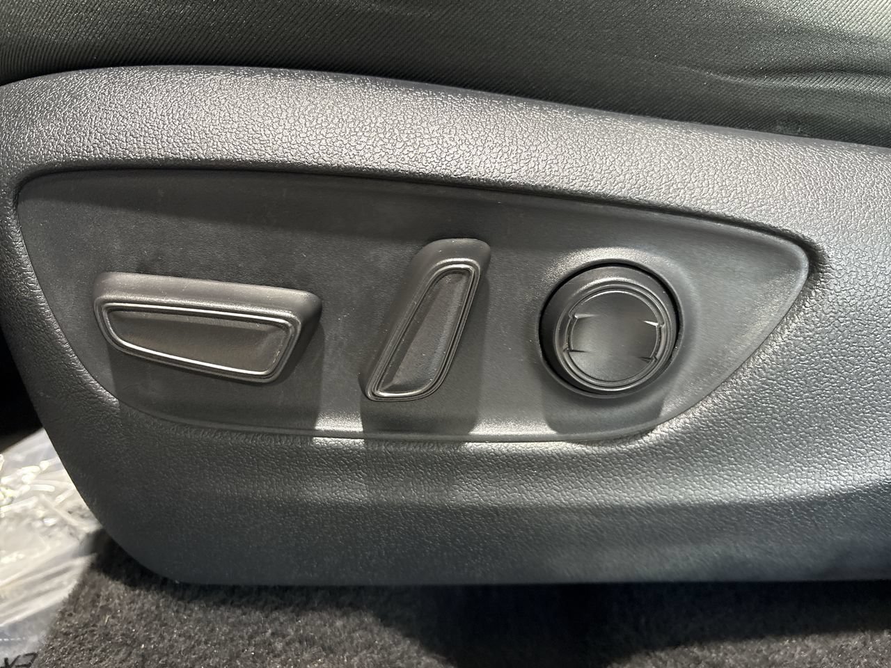 Certified Used 2025 Ice Toyota XLE image 12