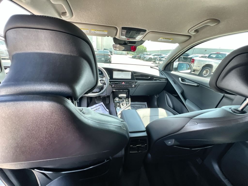 New 2026 White Kia EX image 21