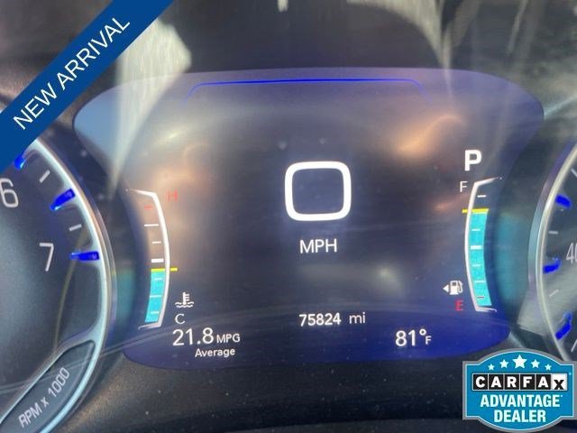Used 2022 Bright White Clearcoat Chrysler Touring L image 5