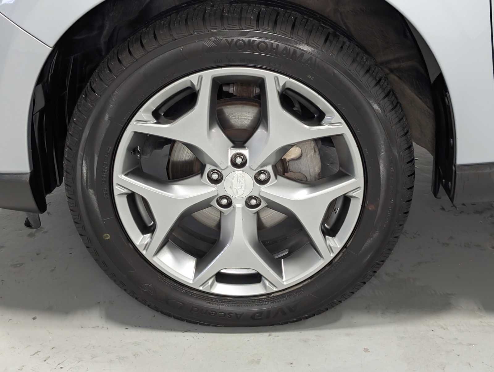 Used 2016 Ice Silver Metallic Subaru 2.5i Touring image 3