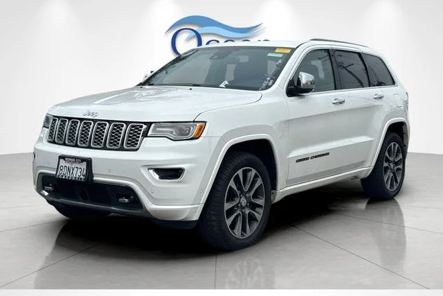 Used 2018 Ivory 3-Coat Jeep Overland image 2