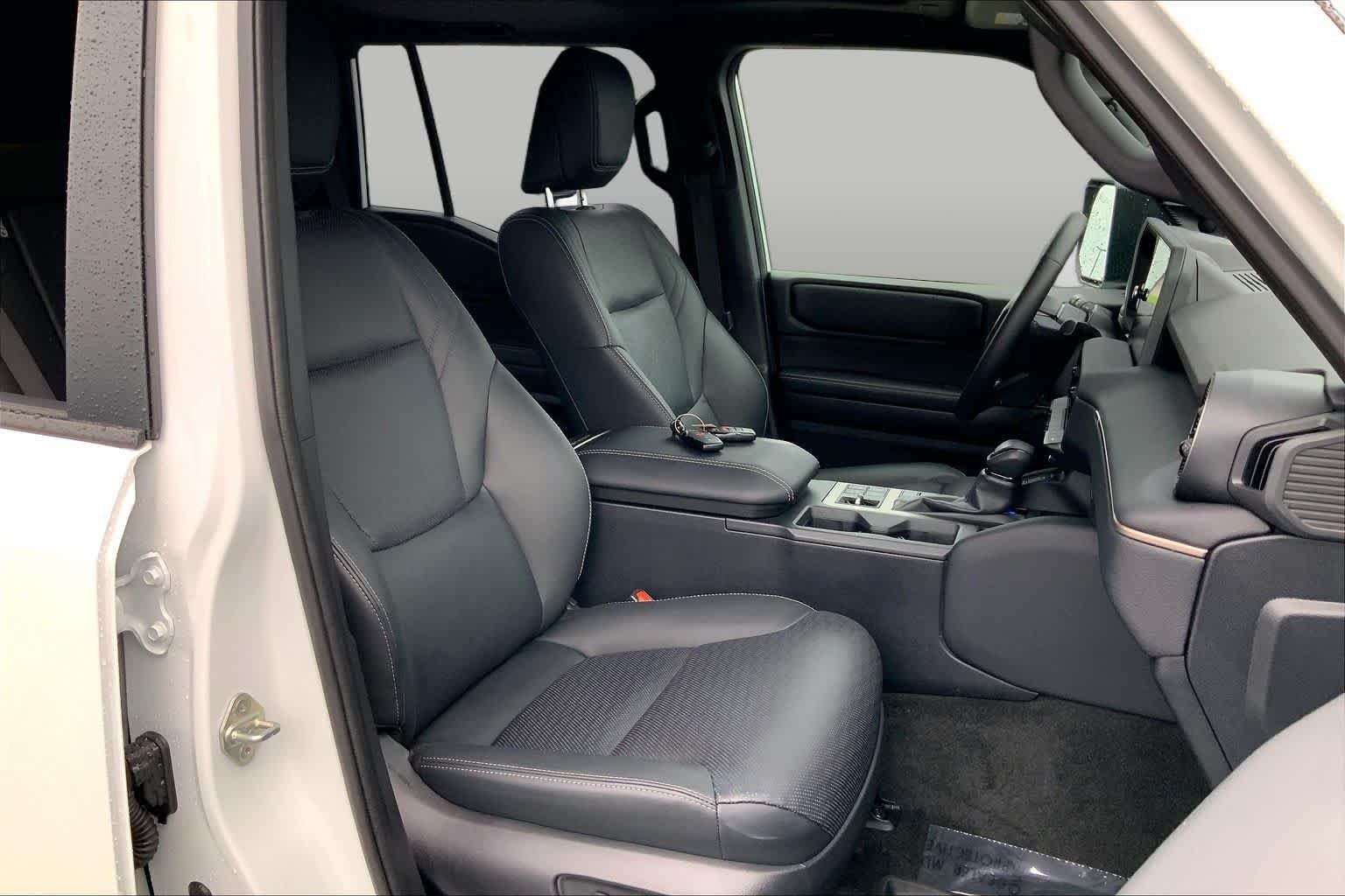 Used 2025 Ice Toyota  image 9