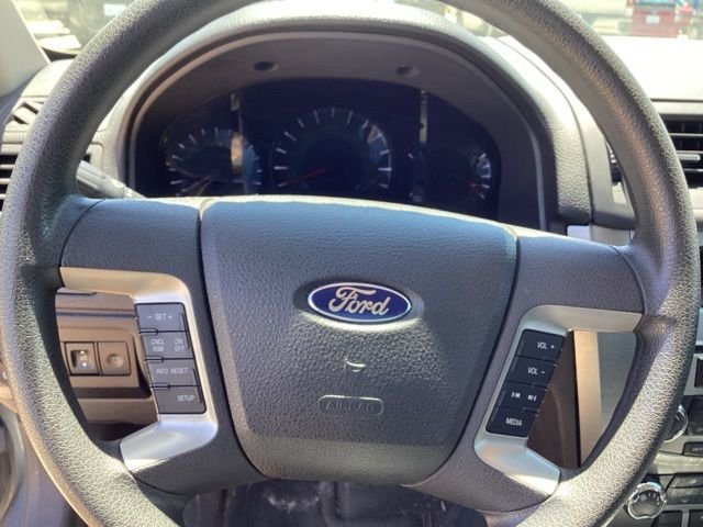 Used 2012 Blue Ford SE image 23