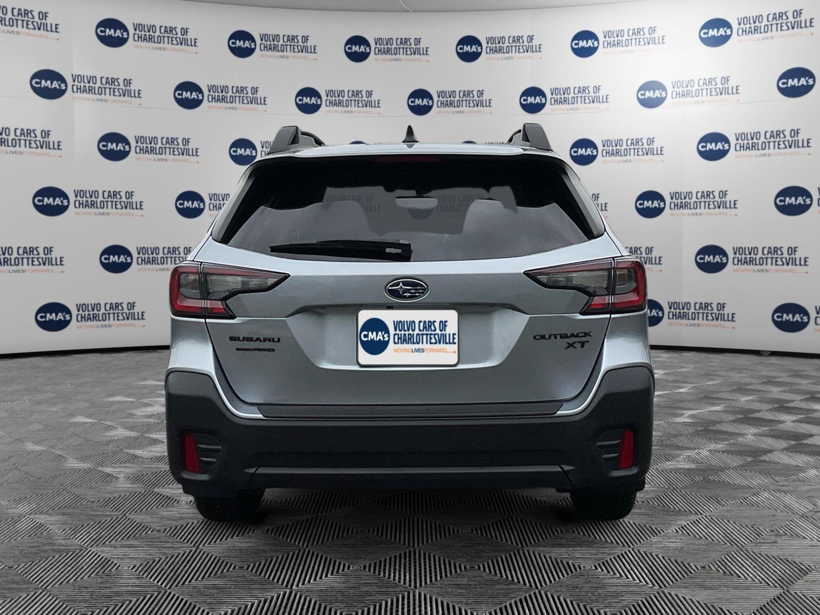 Used 2022 Ice Silver Metallic Subaru Onyx Edition XT image 4